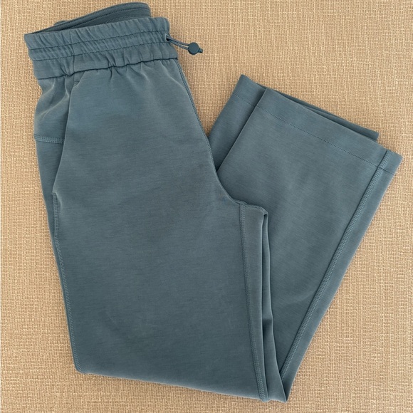 Lululemon Softstreme High Rise Cropped Pant - Picture 2 of 5